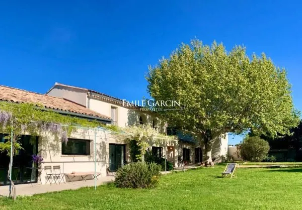 Maison 8 pièces 350 m²