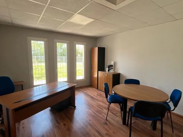 A LOUER - Bureau professionnel