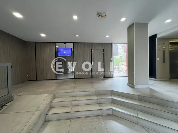 Bureaux 67 m²