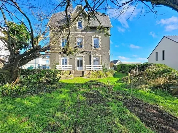 EXCLUSIVITÉ CLOHARS-CARNOËT : Finistère Sud, manoir vue mer à rénover