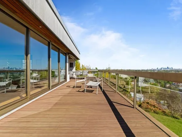 Marly-le-Roi - Maison à vendre - 5 chambres - 357m² - Terrain 1 641m² - Vue panoramique.
