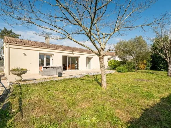 Maison de 7 pièces de 145 m² à Blanquefort