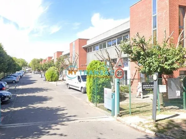 SEVRAN : A VENDRE Entrepôt et bureaux de 412m²