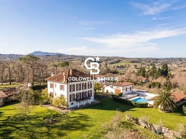 Domaine équestre unique vue océan