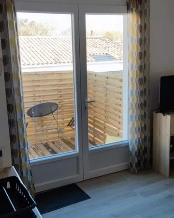 Logement 20m2 avec terrasse extérieure