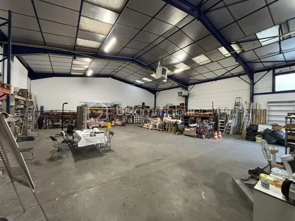 Local de 280 m2 à louer