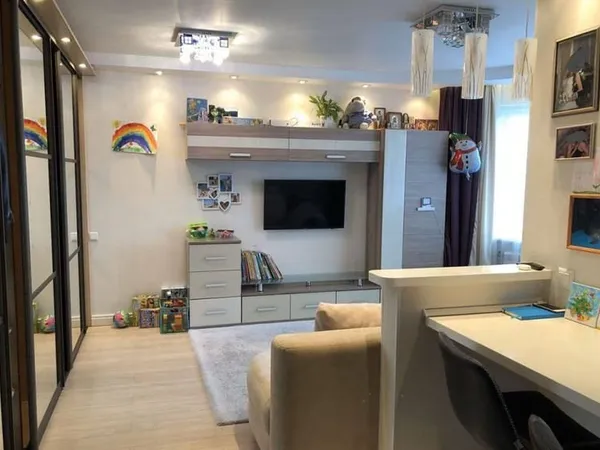 Studio 26 m² - Boulogne-Billancourt - rue Gallieni - 852 € CC - cave + parking