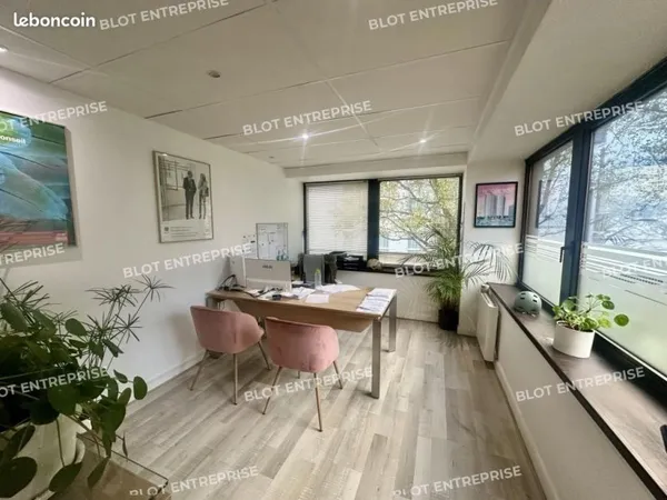 Bureaux 70 m²