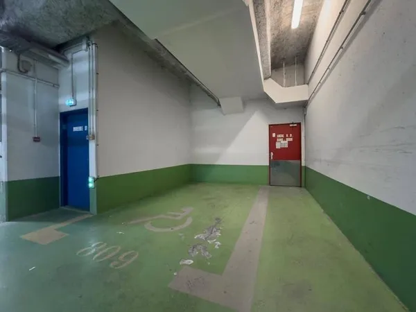 Parking 15 m²