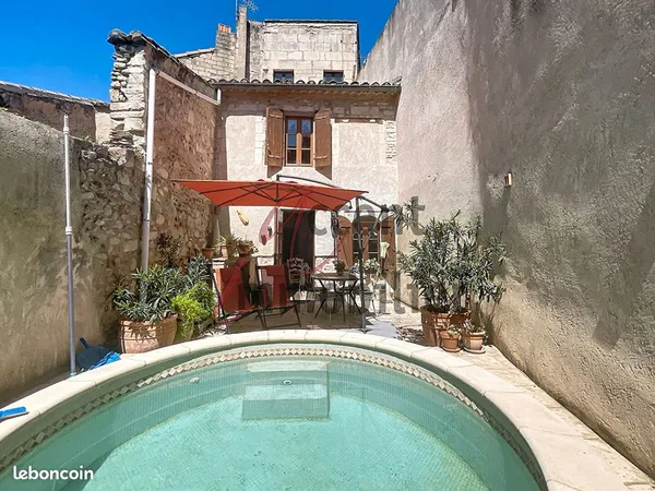 Maison de village 11 pièces 270 m²