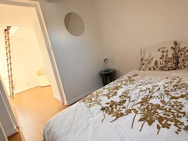 Chambre meublée pour une étudiante en hyper centre Dijon
