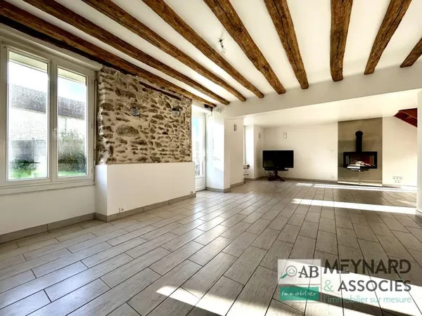 La CELLE sur MORIN Maison Briarde + 2 appartements à 10 min