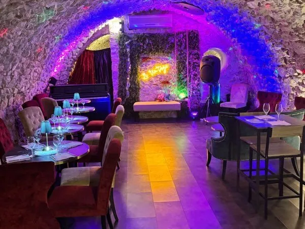 URGENT - Bar à vin clé en main - Lorgues - 38 000