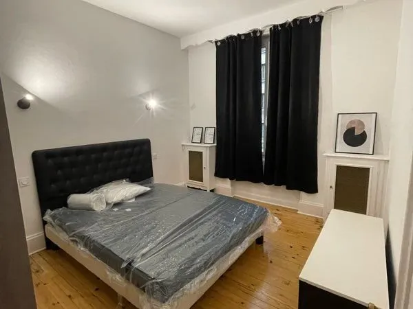 Appartement renové - sécurisé - meublé