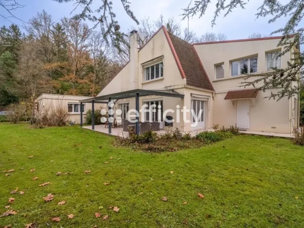 Maison 7 pièces 236 m²