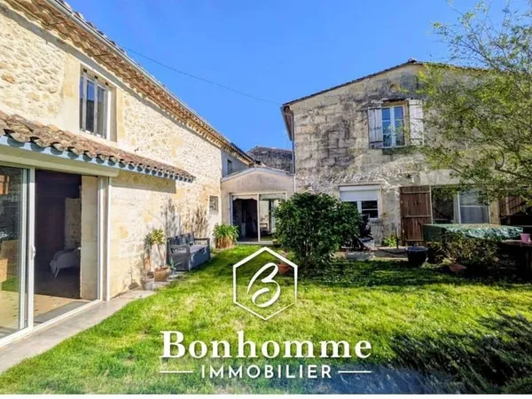 Maison 9 pièces 219 m²