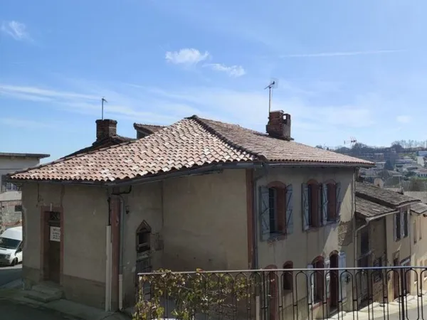 Maison de village à BOURRET