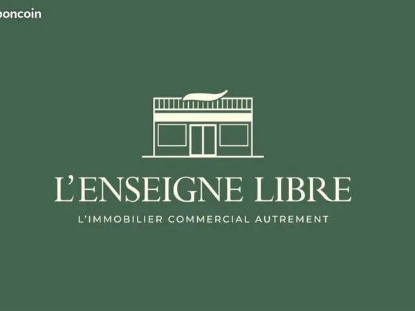 Boutique 47 m² SURESNES