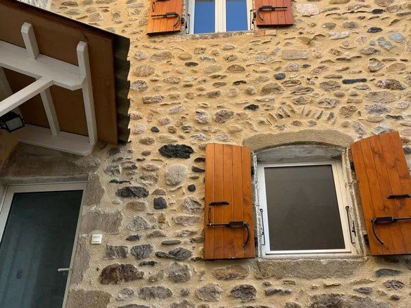 Appartement rénové - 2 chambres - Cave - 565 CC