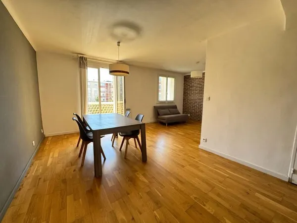 Charmant appartement de type 4 Résidence le Groupe Provence