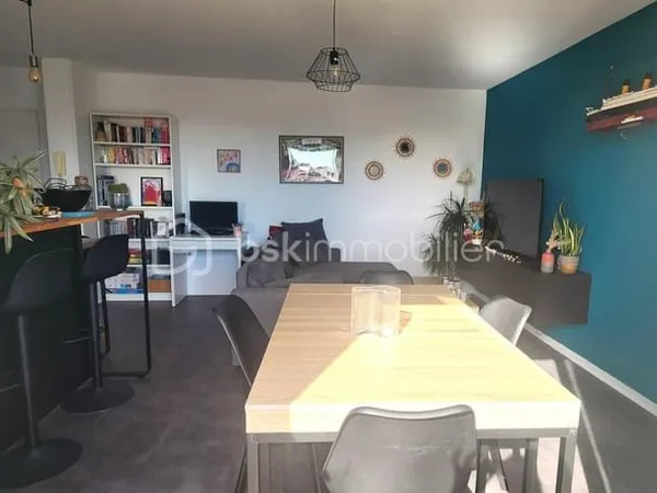 EN EXCLUSIVITE - Appartement Lumineux de 58 m² - Dernier Étage & Plein Sud