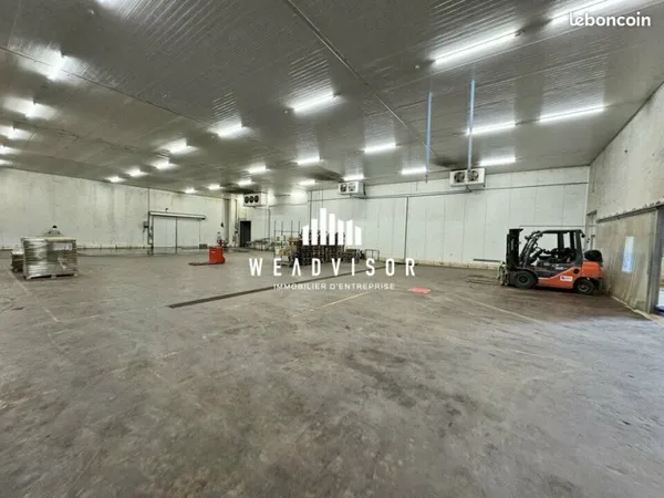ENTREPOT - LOGISTIQUE 2000 m² LA CHAUSSEE SAINT VICTOR