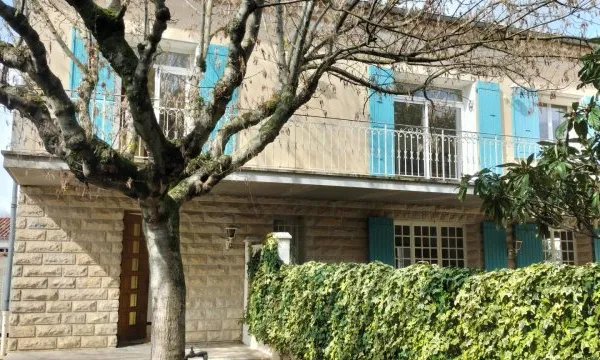 Villa T9 de 290 m² avec 2 logements indépendants