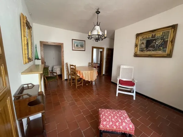 MAISON DE VILLAGE AVEC CAVE