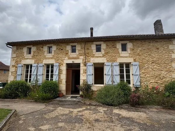 Charmante maison en pierre en plein centre de monsempron libos