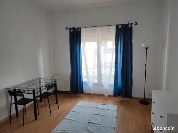 Appartement Location Mandres-les-Roses 1p 25m² 550€