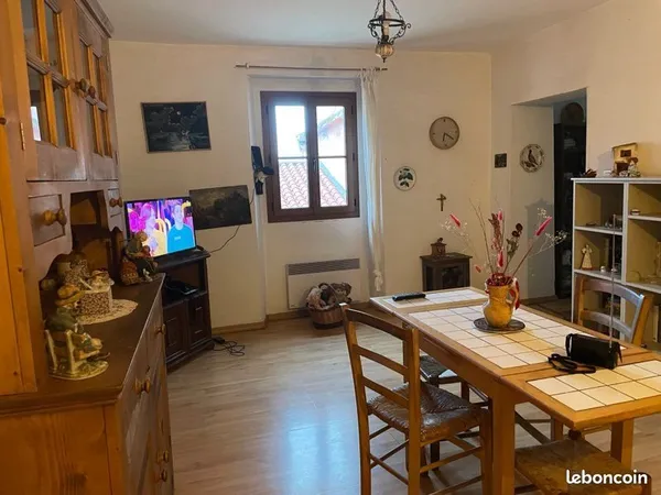 Corse Ajaccio appart. 3 p 50 2 plein centre vieille ville rue piétonne