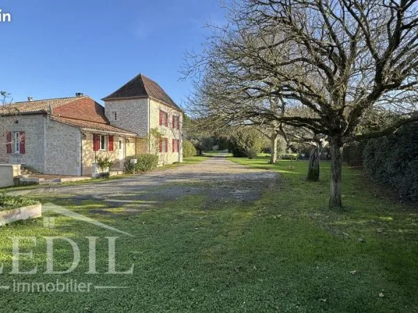 Maison 7 pièces 210 m²