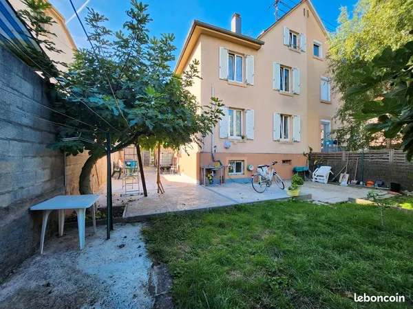 Maison familiale Agence s'abstenir