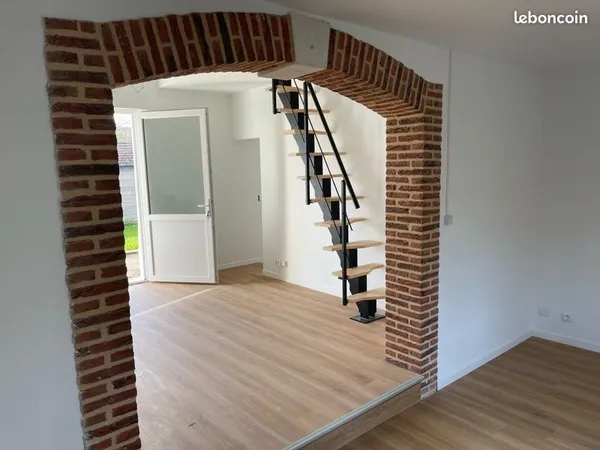 Immobilier perriers sur andelle maison rénover avec immense garage et beaucoup de possibilités d agr