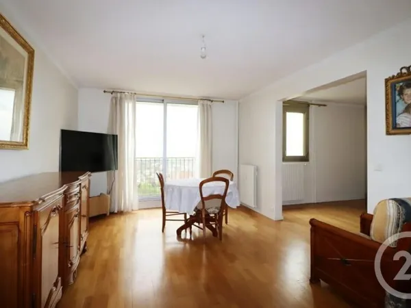 Appartement 4 pièces 80 m²