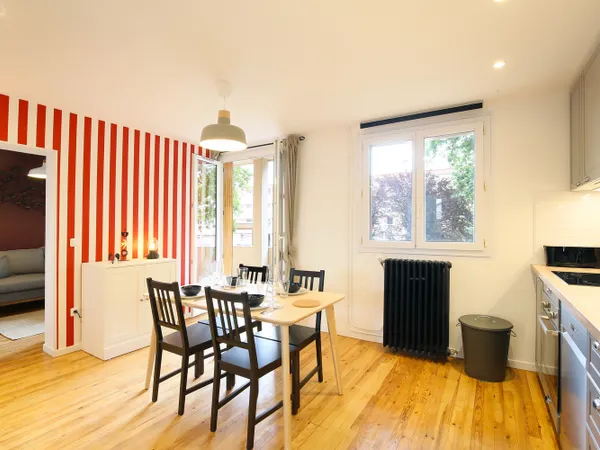 Loue chambre meublée dans appartement