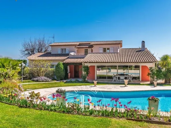 Le Rouret - Villa vue mer, domaine fermé, plein sud, 4 chambres, sous-sol complet