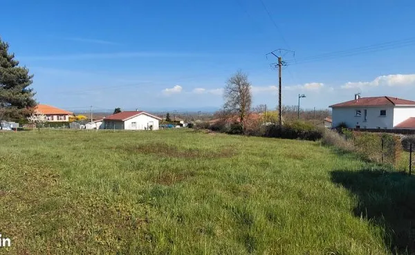 Terrain constructible, St Germain Laval centre