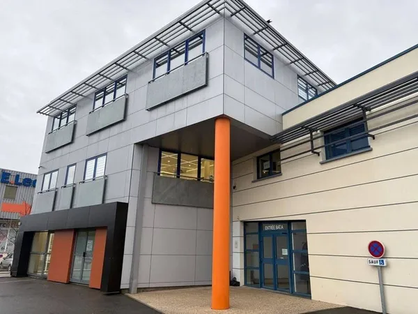 Bureaux 166 m²