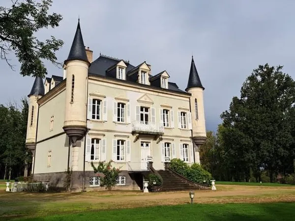 Château XIXe à vocation touristique