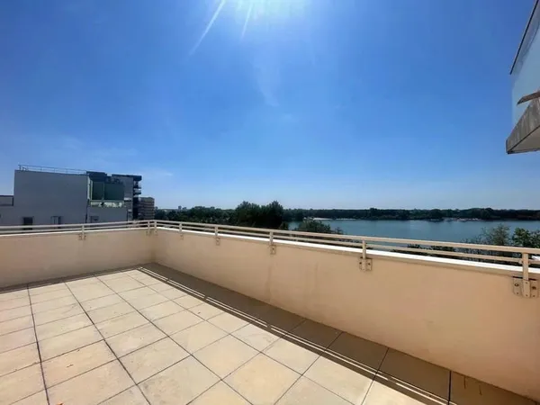 Appartement EN TRÈS BON ÉTAT en duplex 4/5pièces Bordeaux Lac