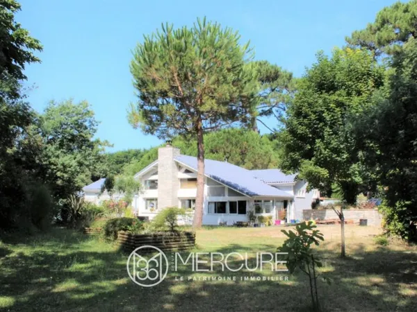 VILLA BORD DE MER