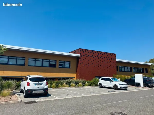 A Fréjus à louer Bureau - Espace de Travail