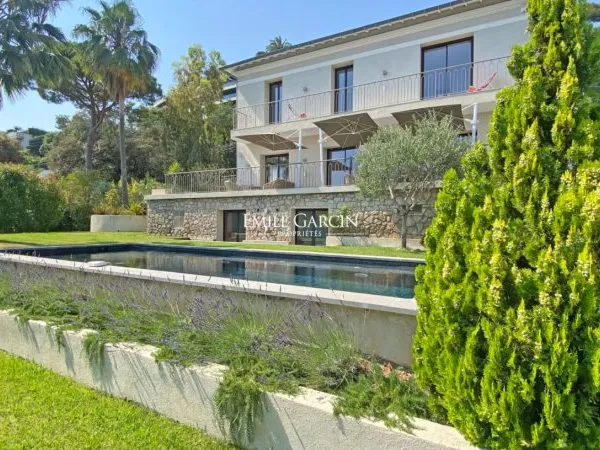 A louer, Cannes, maison contemporaine, vue mer imprenable