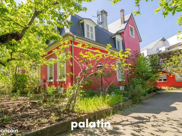 Immeuble 10 pièces 275 m²