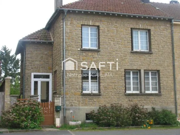 Maison familiale avec 3 chambres et jardin de 700 m²