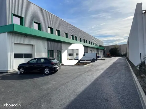 Local d'activité 308 m²