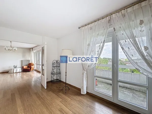 Appartement 6 pièces 100 m²