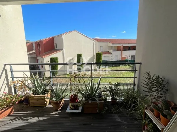 PLEIN CENTRE Appartement T3 RDC Mèze 3 pièce(s) 67.05 m2