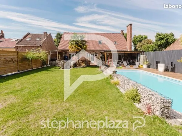 Maison 10 pièces 257 m²